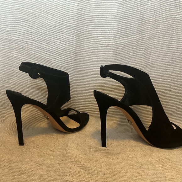 Prada strappy, sexy 4.5” suede heels‎ - Picture 3 of 6